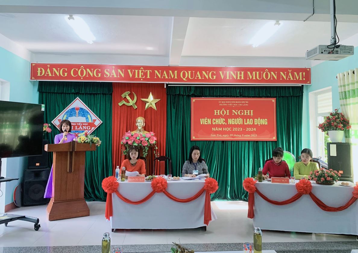 Trường Tiểu học Chi Lăng tổ chức Hội nghị viên chức, người lao động năm học 2023 - 2024.